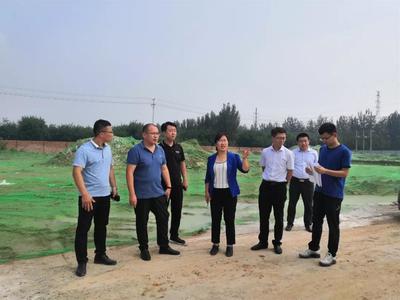 督導(dǎo)促實(shí)效，新華路街道重點(diǎn)項(xiàng)目穩(wěn)步推進(jìn)——市委督導(dǎo)組現(xiàn)場(chǎng)調(diào)度新型采暖及制冷技術(shù)開(kāi)發(fā)項(xiàng)目